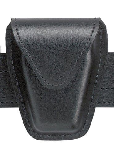 Safariland Duty Gear Hidden Snap Flap Top Handcuff Pouch (Plain Black) by Safariland Duty Gear