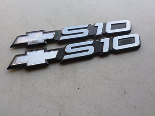 00-04 Chevrolet S10 Rear Trunk Chrome Emblem 15998984 Logo 15629983 Ornament Script Set of 2