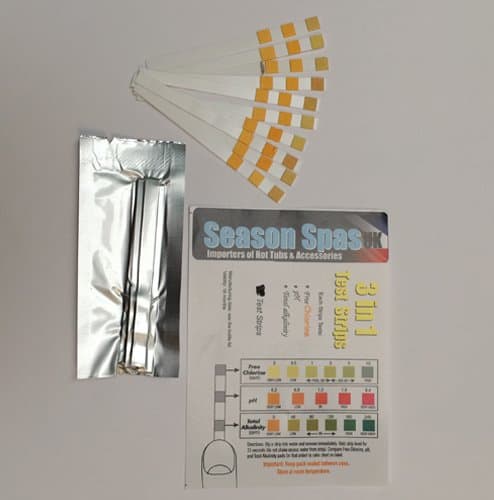 Season Spas UK3 in 1 - 50 Chlorine Test Strips for Swimming Pools Spas & Hot Tubs - Free Chlorine, pH & TA