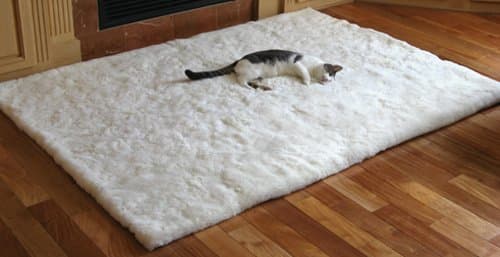 White Sheet Alpaca Area Rug in 4-Feet by 5-Feet 4-Inch Size