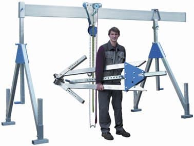 Aluminium Folding Portal Crane, 1000 kg Load: 1.260 Clearance – 2.360 mm, Overall length: 4,100 kg
