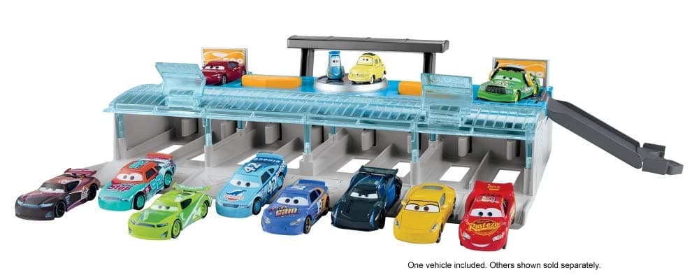 Mattel Disney and Pixar Cars Toys, Ultimate 2-in-1 Launcher & Carry Case with Lightning McQueen Toy Car, Launch 8 Vehicles Together