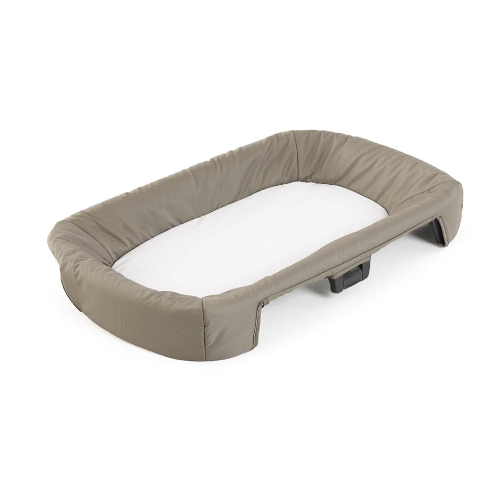 Na – Changing Nuna Sena Travel Cot Beige
