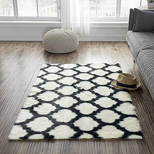 OJIA Moroccan Tribal Sheepskin Area Rug, Soft Diamond Kids Carpet Runner for Bohemian Style, Living Room, Hallway & Bedroom (2ft x 4ft，White)