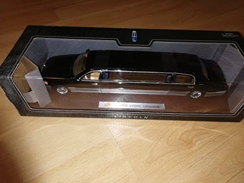 2003 Lincoln Town Car Limousine White Diecast Car Model by Sunnyside