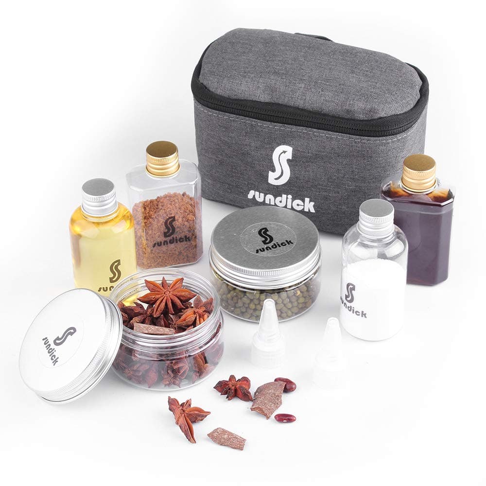 Outdoor Spice Box Set Spice-Jars Organizer Portable Organize Bag 7 PCS Spice Jar Pepper Shaker Box Seasoning Can Pepper Salt Cruet Bottle Storage Bag Set for Camping Hiking BBQ Self-Driving Traveling