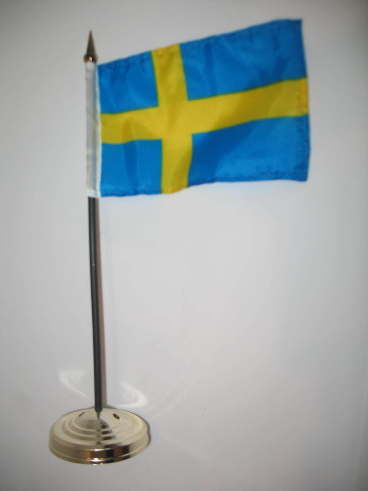 4"x6" Sweden Flag Desk Set with Gold Base