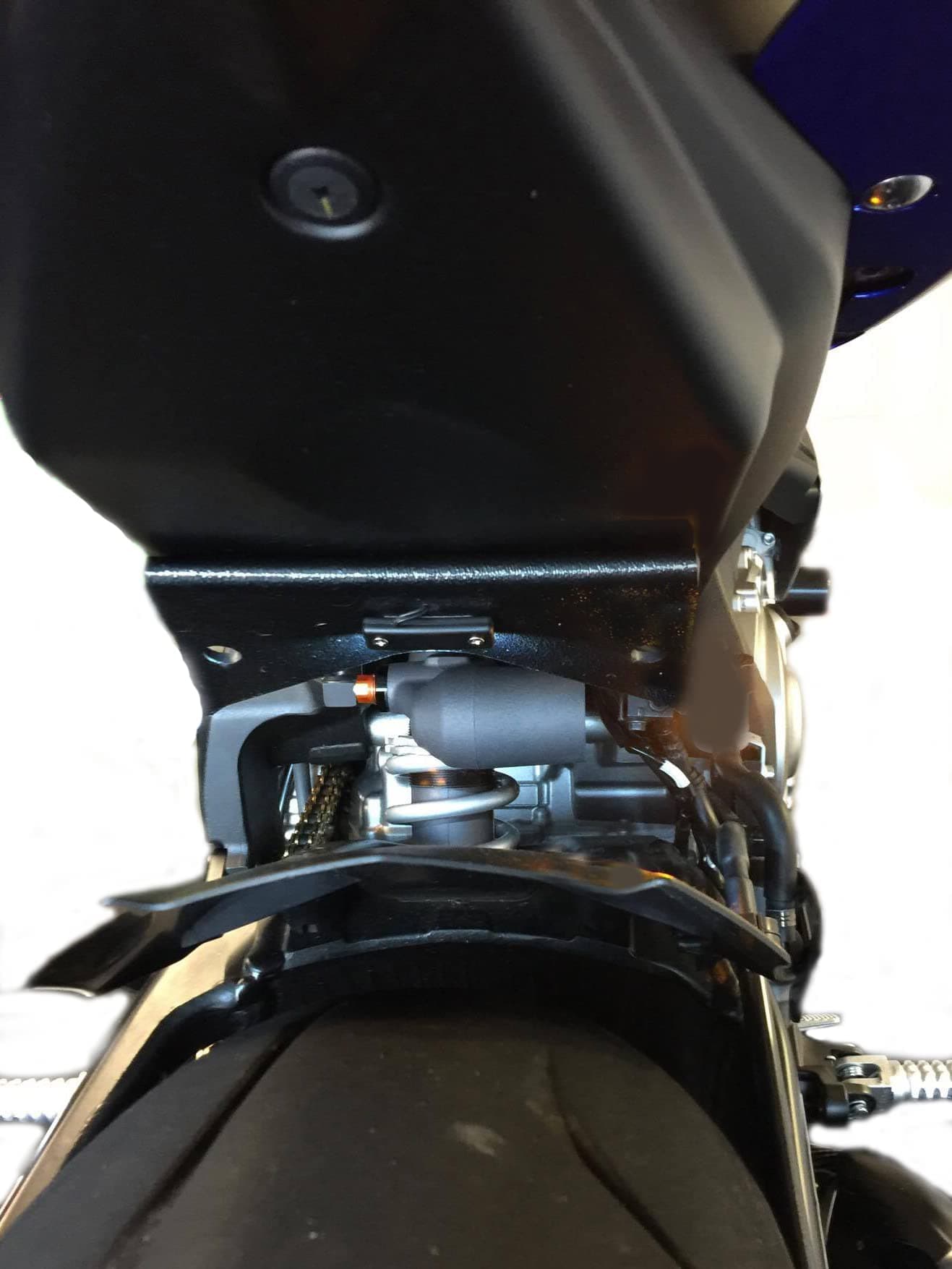 brand fits the 2015-2018 YAMAHA R1 SS FENDER ELIMINATOR No Turn signals