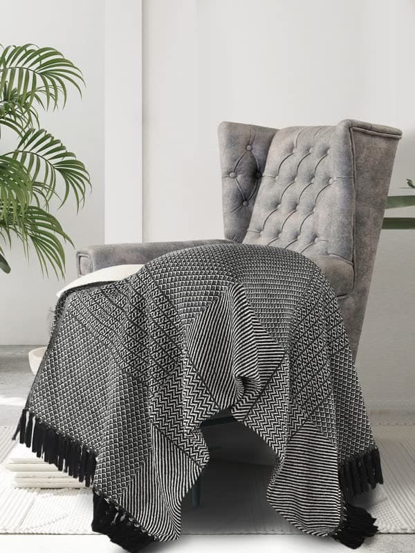 SASHAA WORLD Soft Cotton Throw Blanket | Throw for Living Room, Sofa, Bed, Chair, Picnic & Used for Gift | Black, 160x130 cm