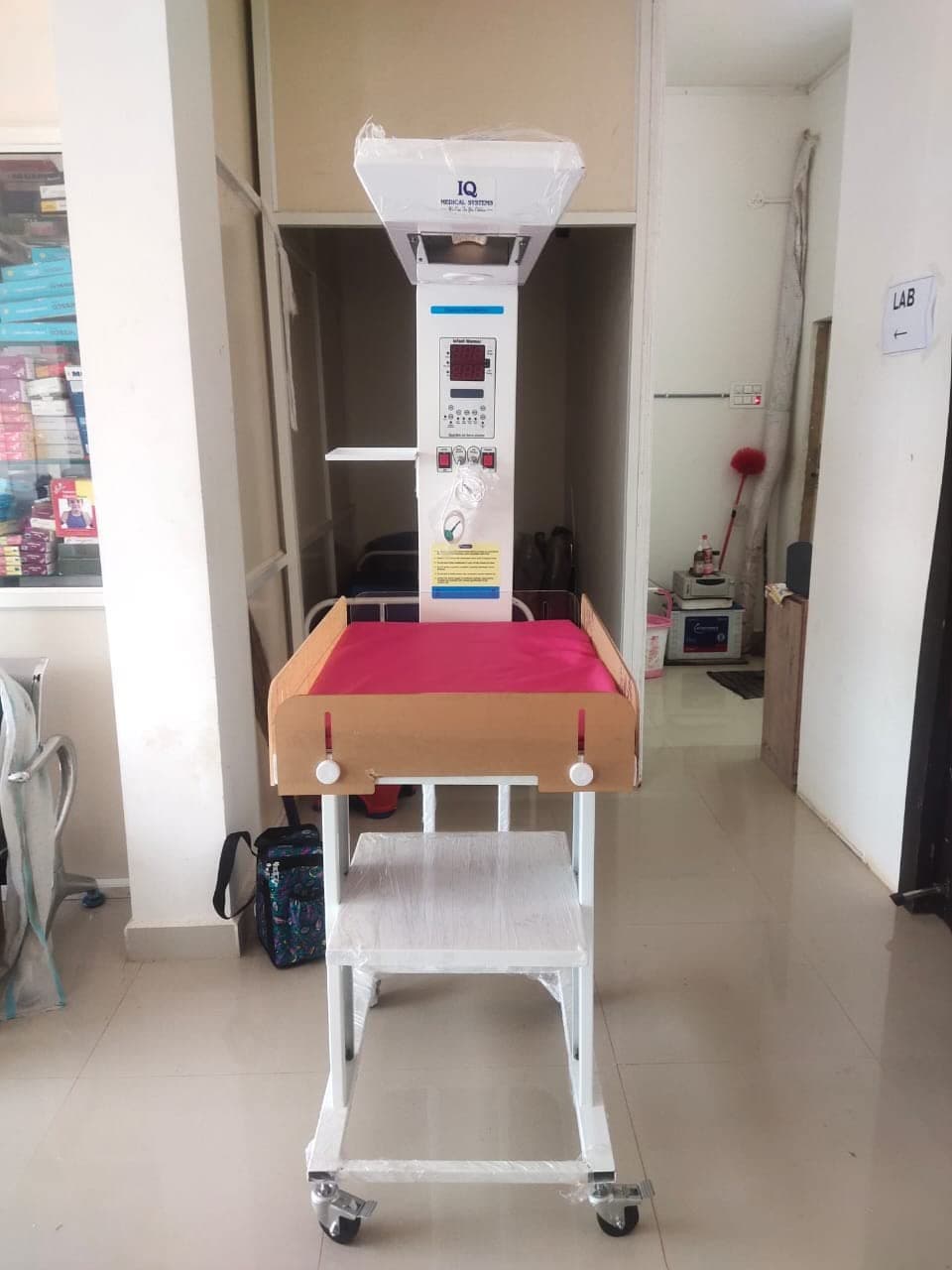 Radiant Heat Warmer for New Born babies
