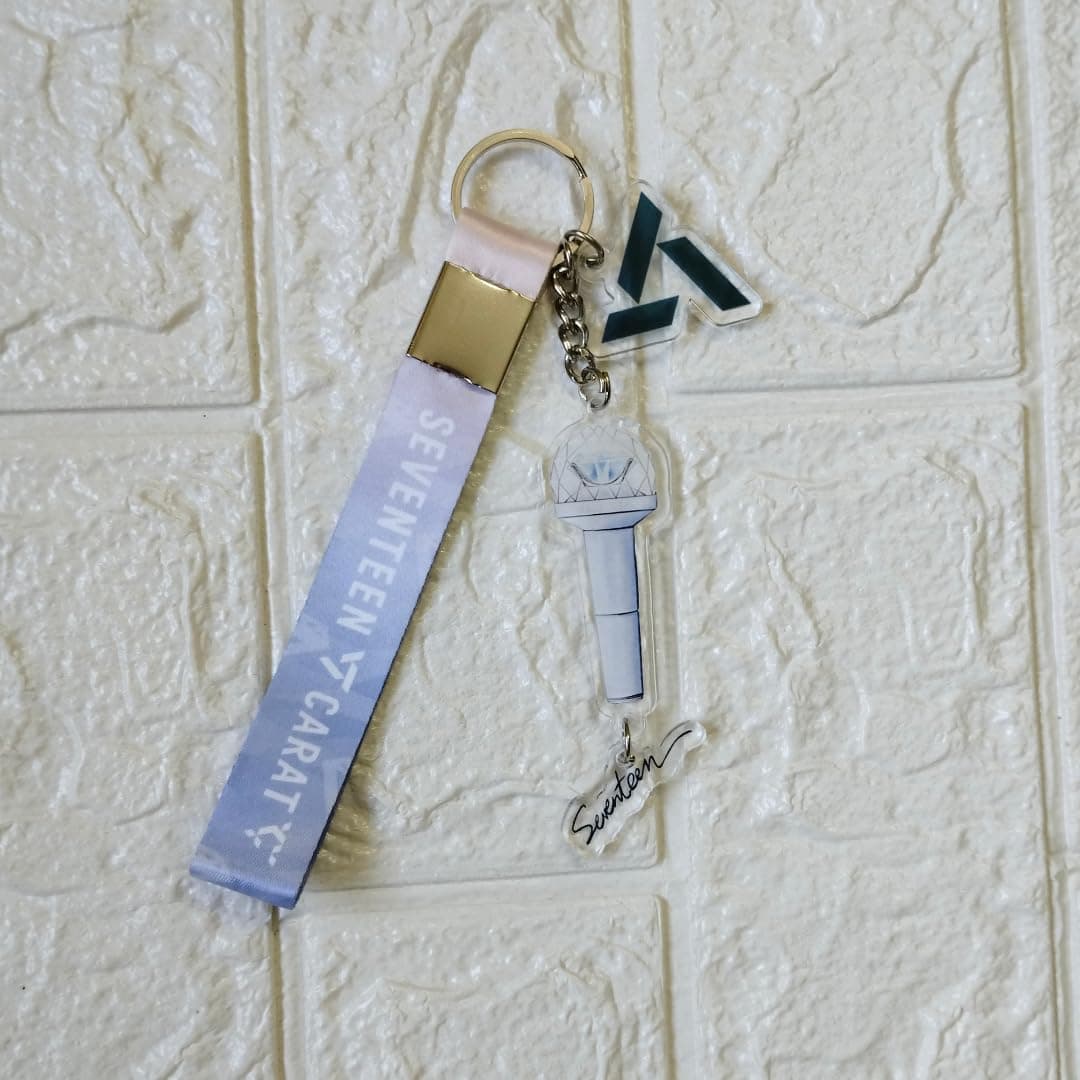 SEVENTEEN Caratbong Lightstick Inspired Acrylic Keychain With Lanyard | SVT & Carat Logo Landyard |Kpop BoyBand | Caratbong Keyring | Seventeen Keychain| Kpop Lightstick
