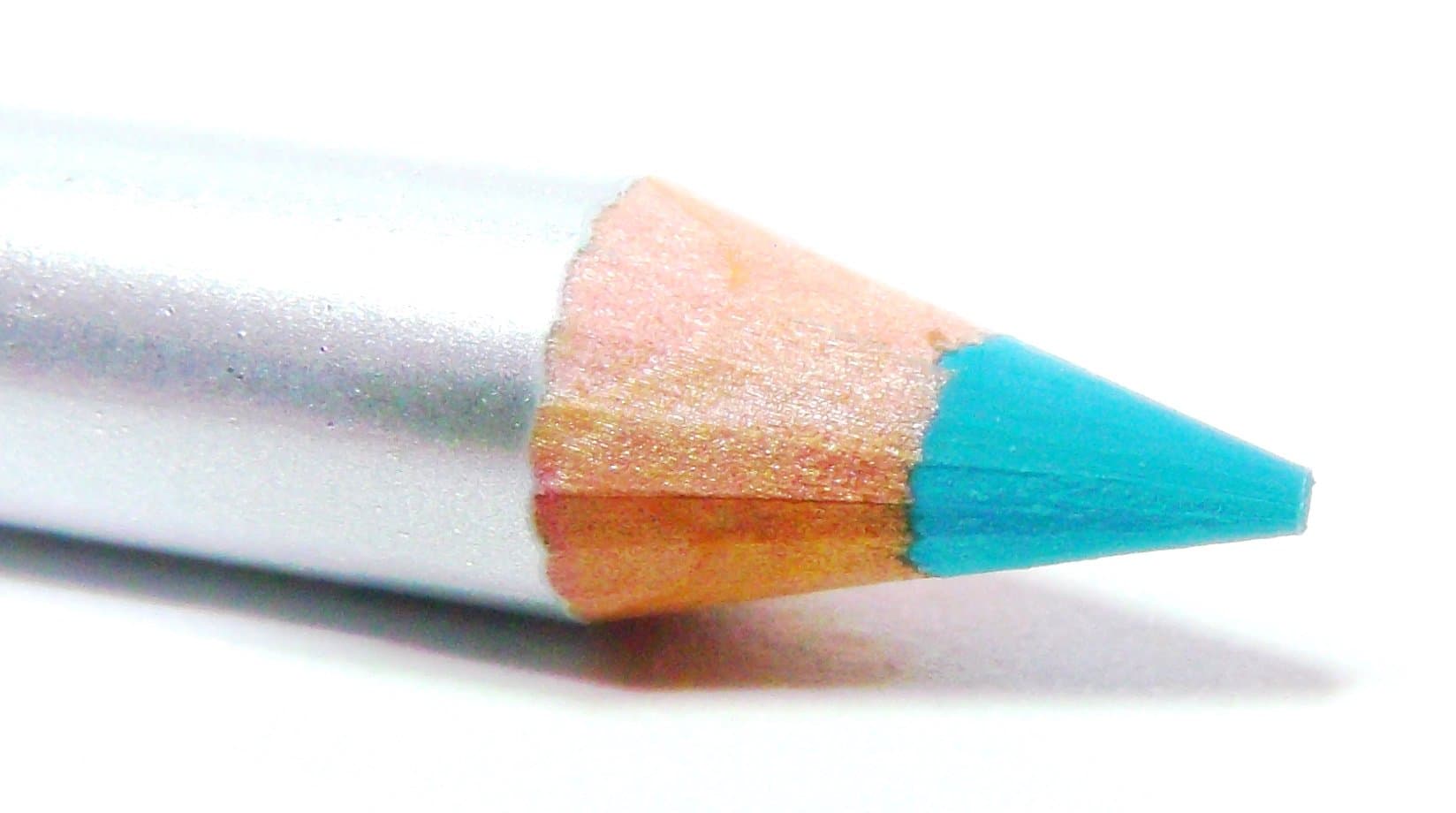 Bright Azul Teal Turquoise Vibrant Light Sky Blue Wood Eyeliner Pencil, HD Professional Eye Liner Smudge Proof Long Lasting No Animal Testing & Cruelty Free