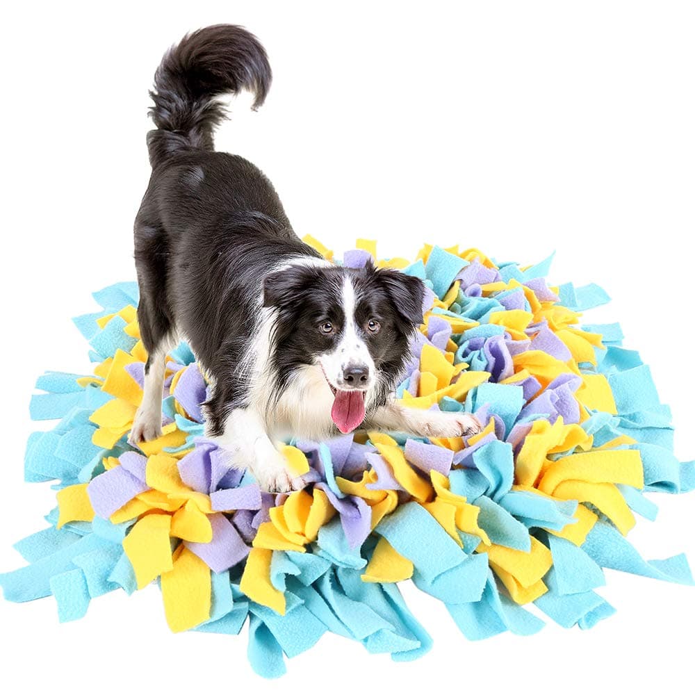 Dog Snuffle Mat Training Toy, Woven Feeding Mat for Dog Encourages Natural Foraging Skills Pet Nose Work Smell Snuffle Mat Funny Foldable Blanket for Puppy Dog 45 x 45cm