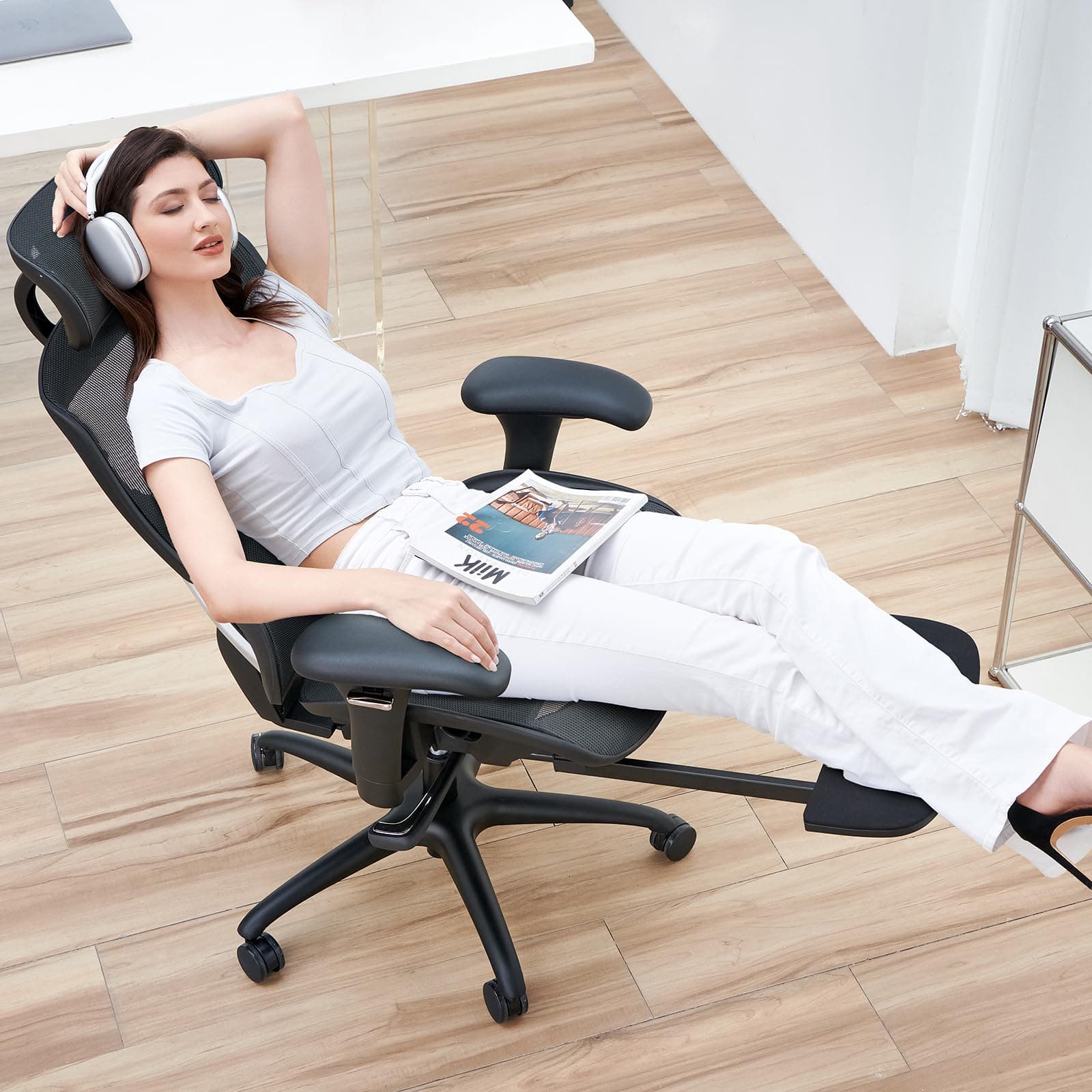 COLAMY Ergonomic Mesh Office Chair with Footrest, Executive High Back Computer Desk Chair with Wide Headrest and Adjustable 3D Arms, Backrest, Tilt Lock and Lumbar Support-Black