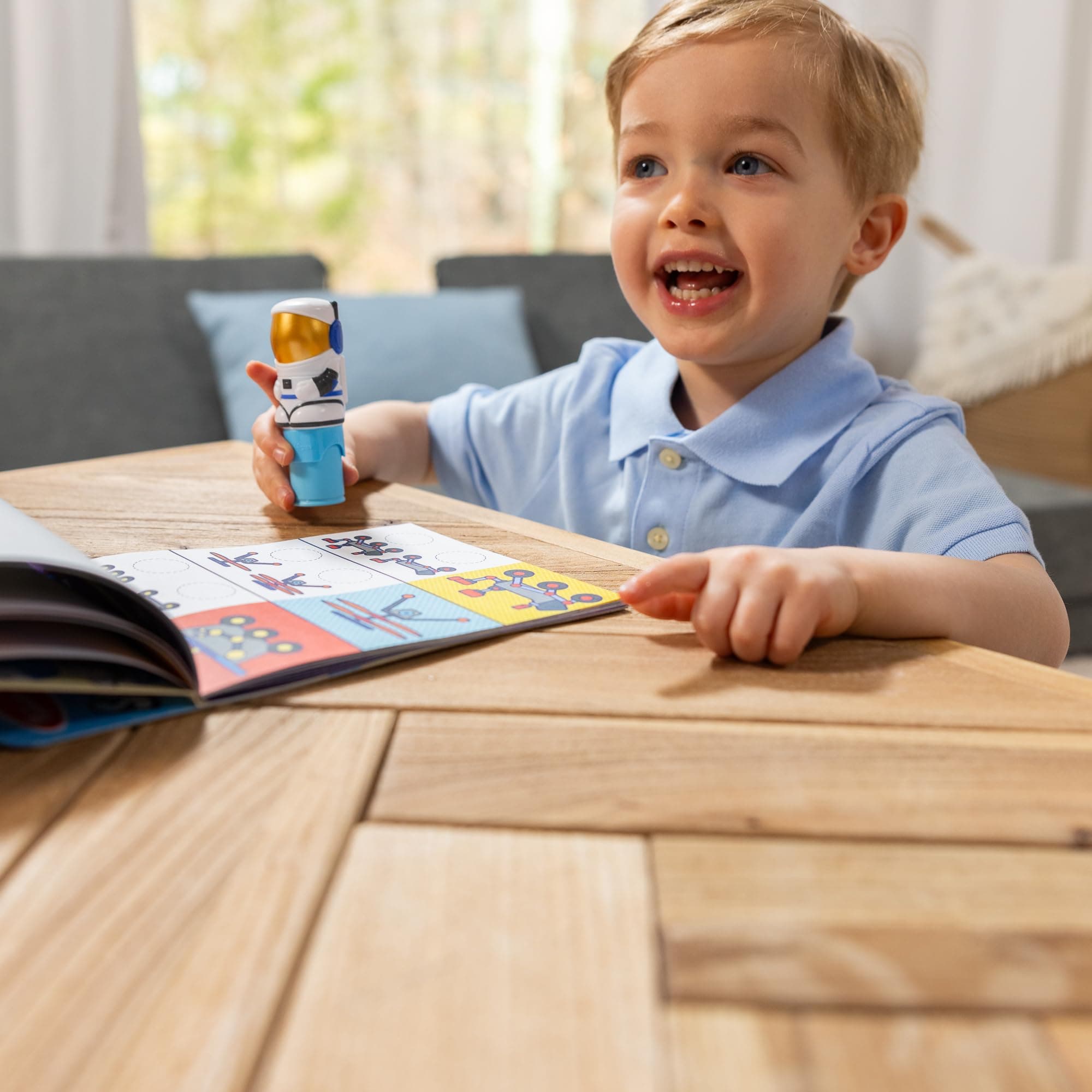 Melissa & Doug Sticker Wow - 24 Page Activity Book & Sticker Stamper, 300 Stickers, Craft Toy for Manipulation, Collectible Character - Astronaut