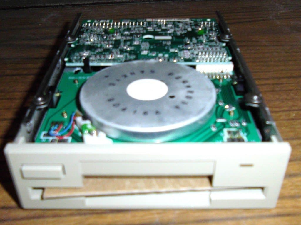 *NEW* Chinon CHIFB-357 1.44MB / 720KB Internal Floppy Disk Drive - HH FB-357 FB-357I