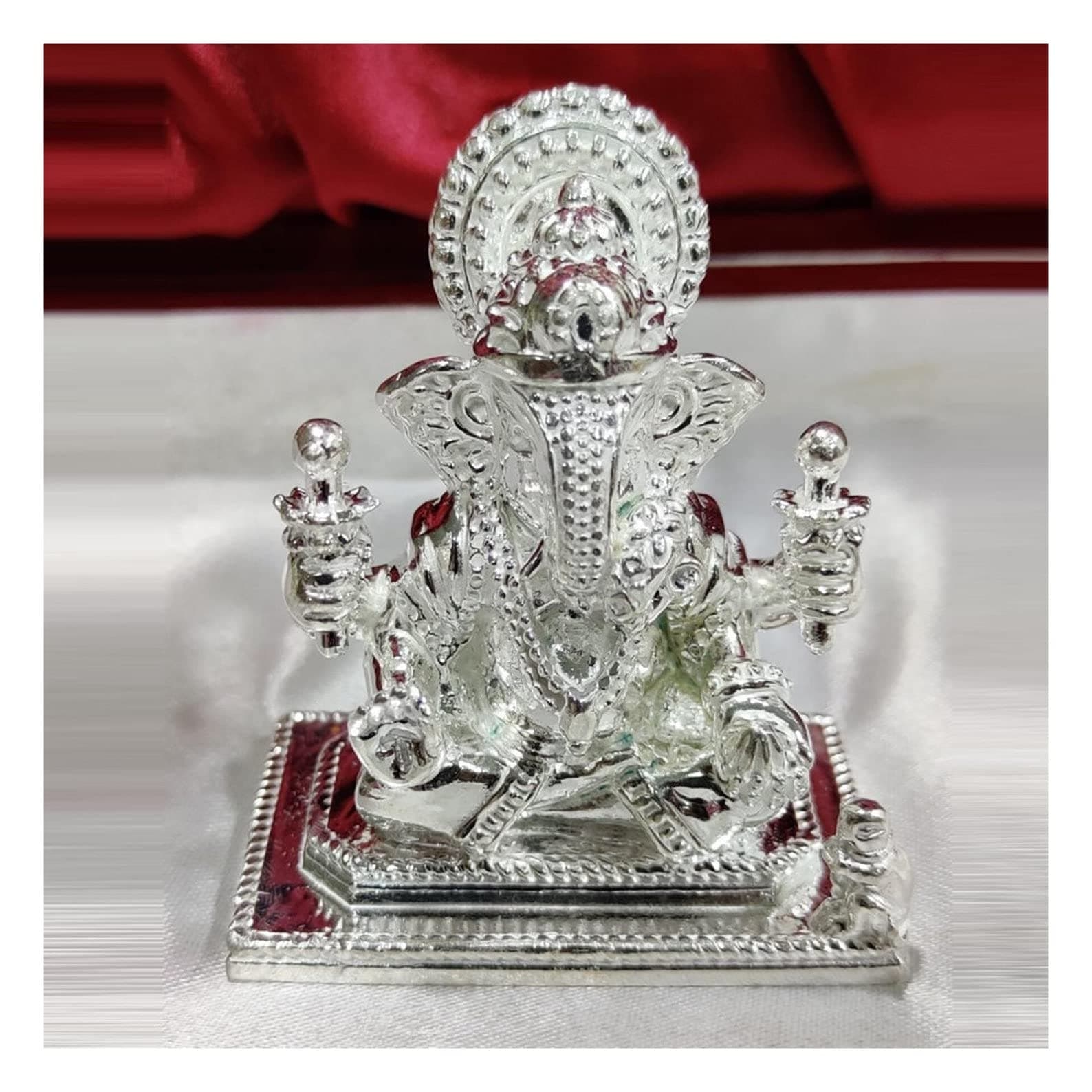 Shreemant Dagdusheth Halwai Ganesh Idol in Pure 925 Silver / Dagdu Sheth Ganpati in Silver Hindu Religion God Idol Sculpture Statue (1.60 Inch (55 GMS))