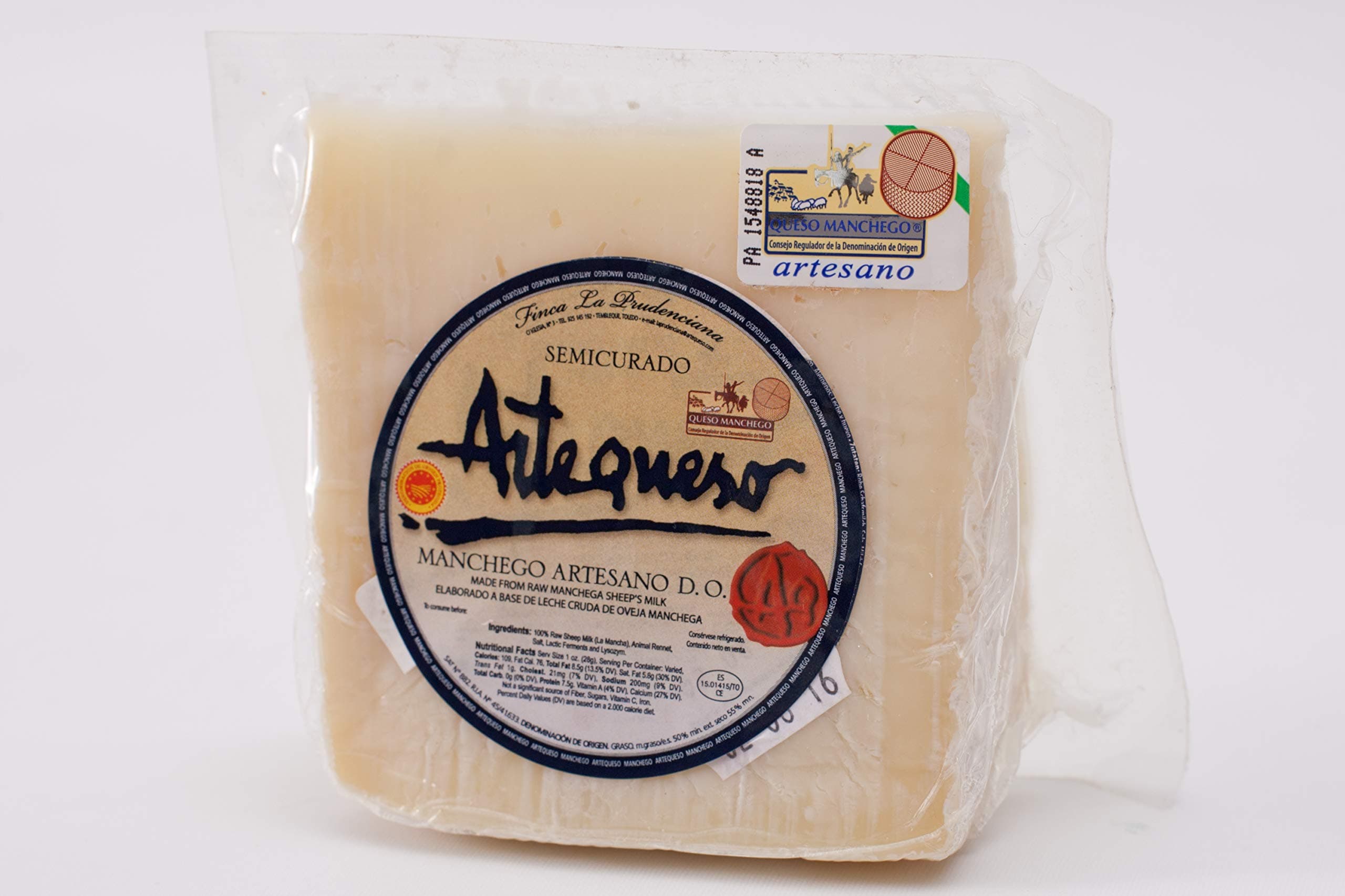 Semi-Cured Sheep Cheese ‘DO Manchego’ (Wedge, 250 g) - Artequeso