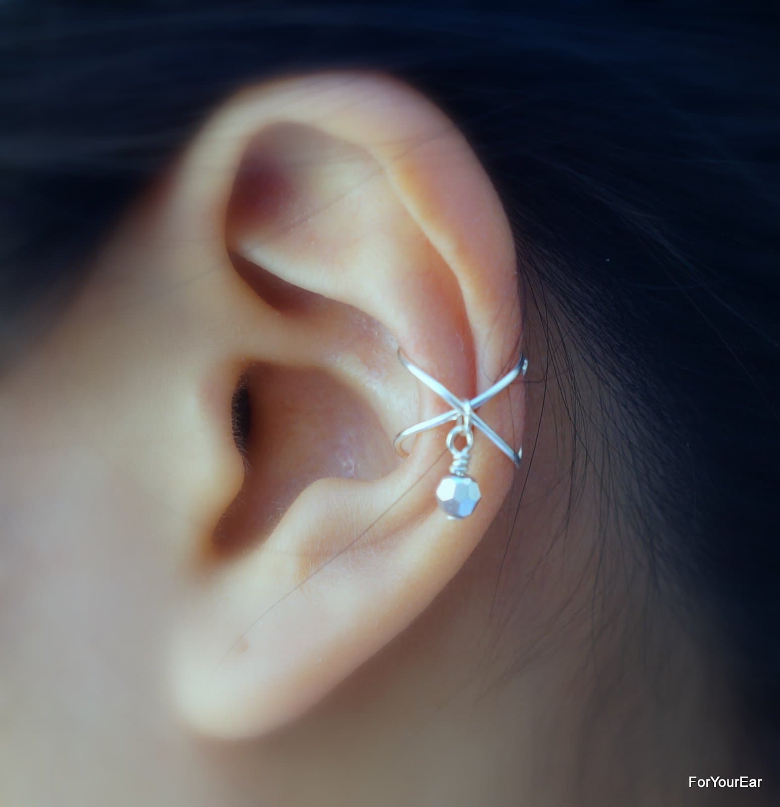 77)Criss Cross with Shiny Bead Ear Cuff