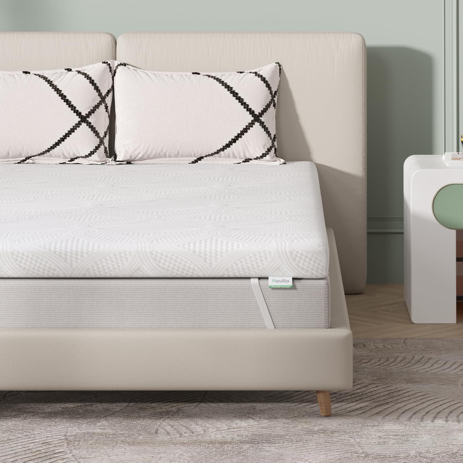Novilla 3 Inch King Size Mattress Topper, Ventilated Design Gel Memory Foam Mattress Topper King for Back Pain & Pressure Relieving, Supportive & CertiPUR-US Certified