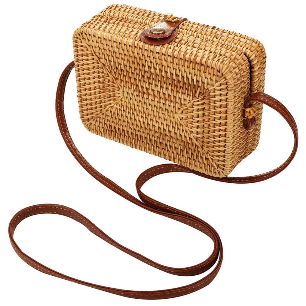 Rattan Shoulder Bag Exquisite Handwoven Crossbody Bag Summer Shopper Handbag for Beach Travel and Daily Use (19x13x6.5cm)