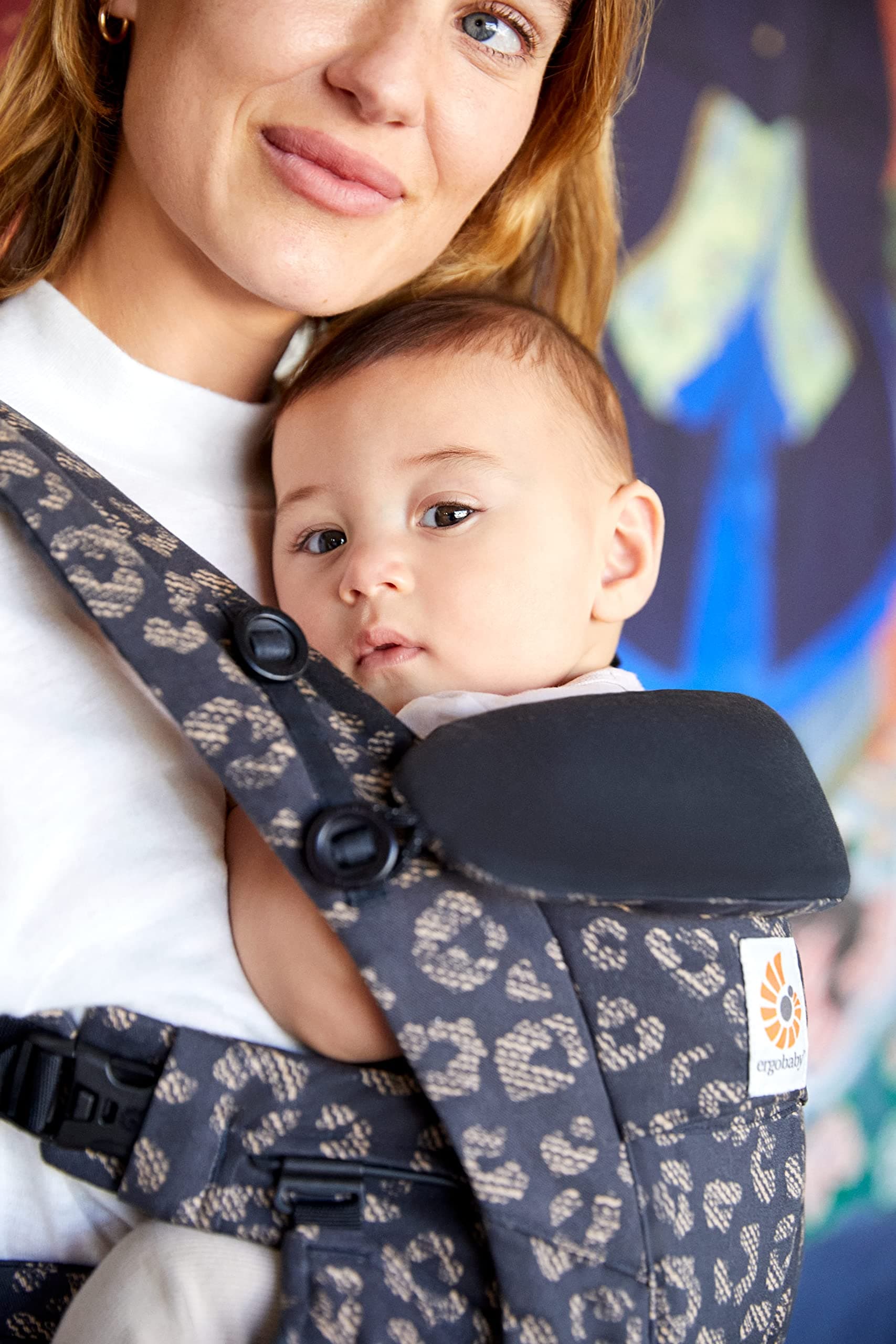 Ergobaby Omni Dream Baby Carrier for Newborns from Birth to 20.4 kg, 4 Positions with SoftTouch Cotton, Ergonomic Baby Front-Inward and Back Carry Position, Black Leopard