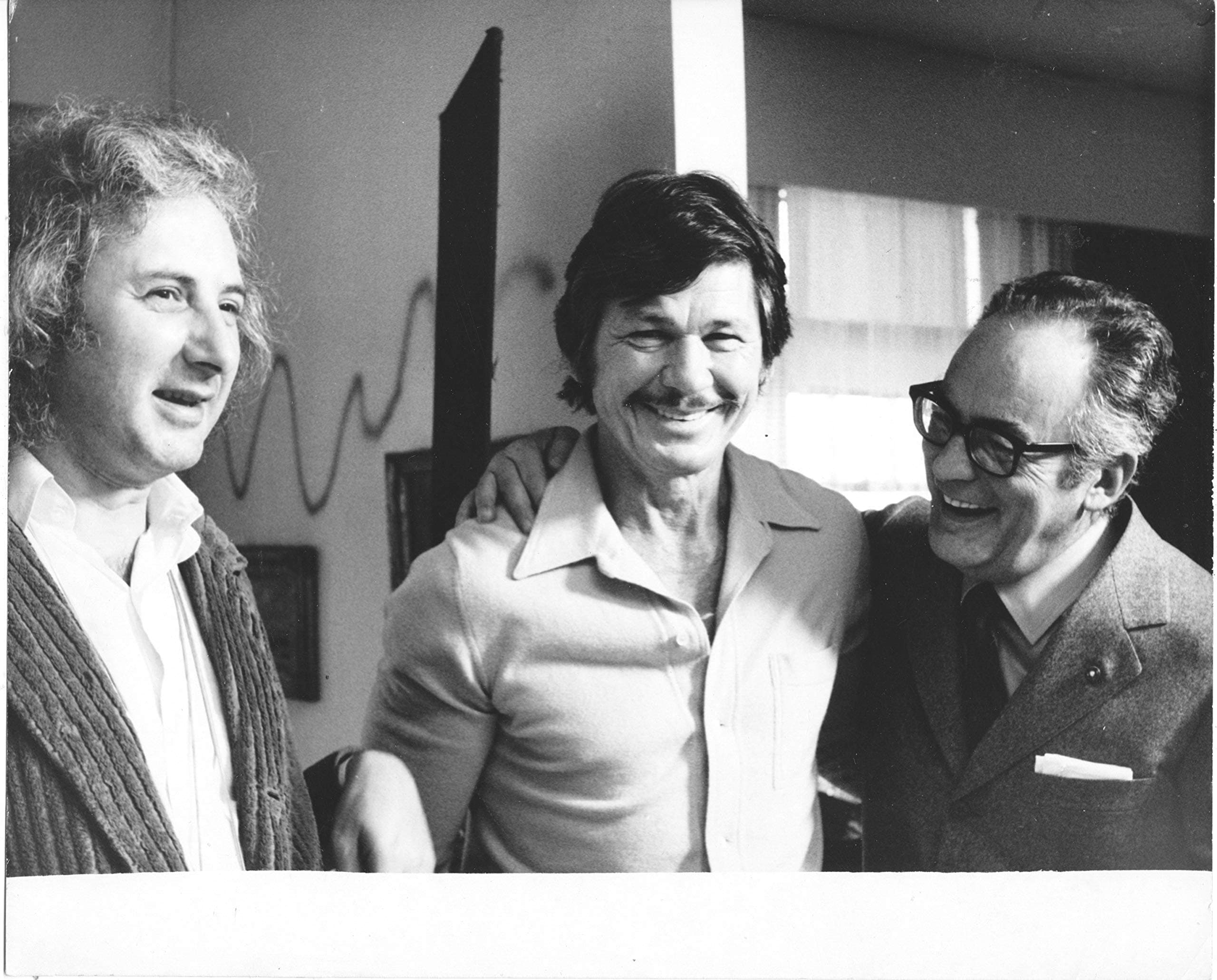 CHARLES BRONSON/DINO DELAURENTIS/MICHAEL WINNER/DEATH WISH/8X10 ORIGINAL PHOTO A2627