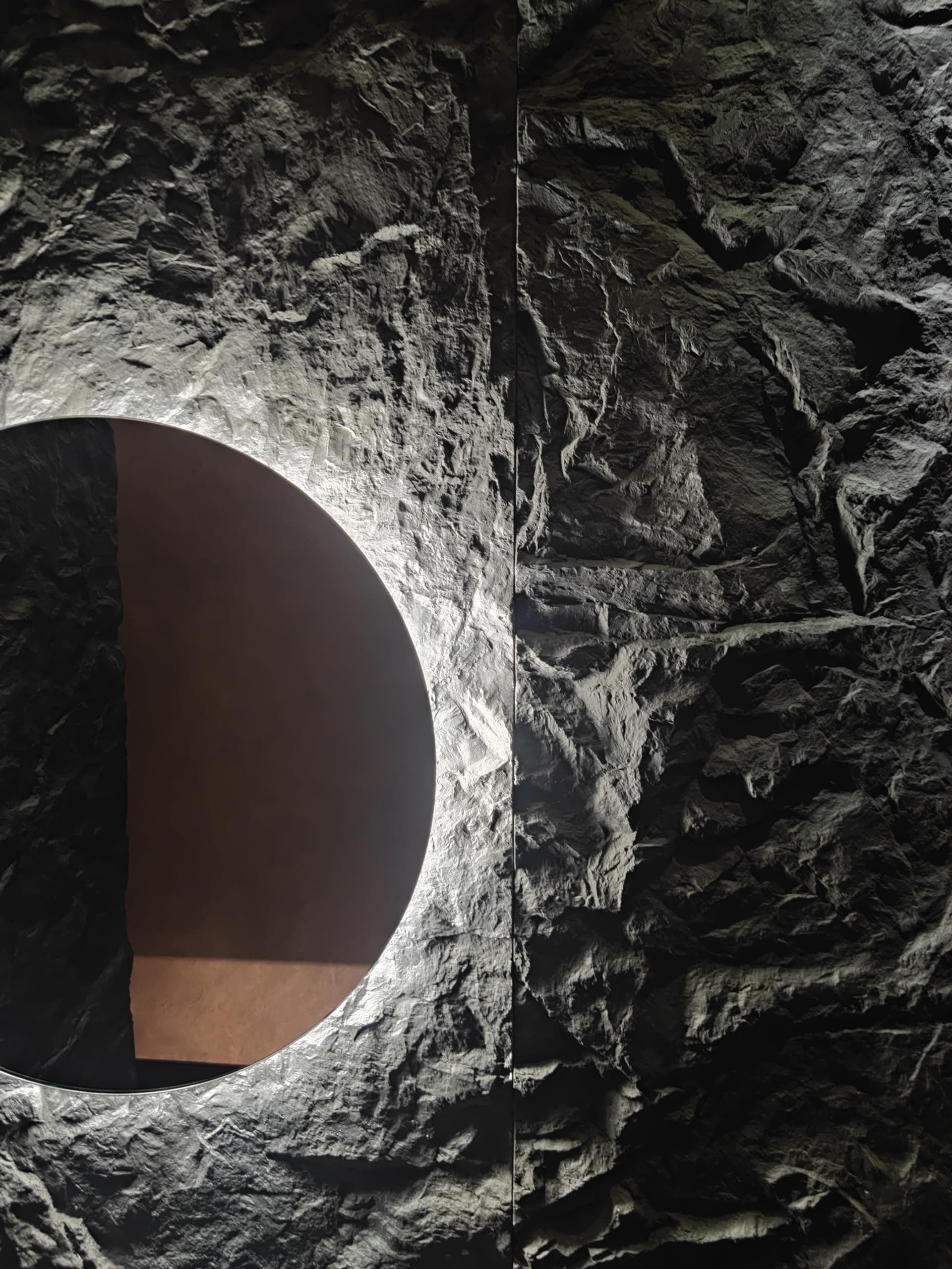 Faux Stone Wall Panel Split Faux Stone 3D Brick Wall Panels Resin Indoor Outdoor Faux Stone Tiles (Black Sample, 8" x 12")