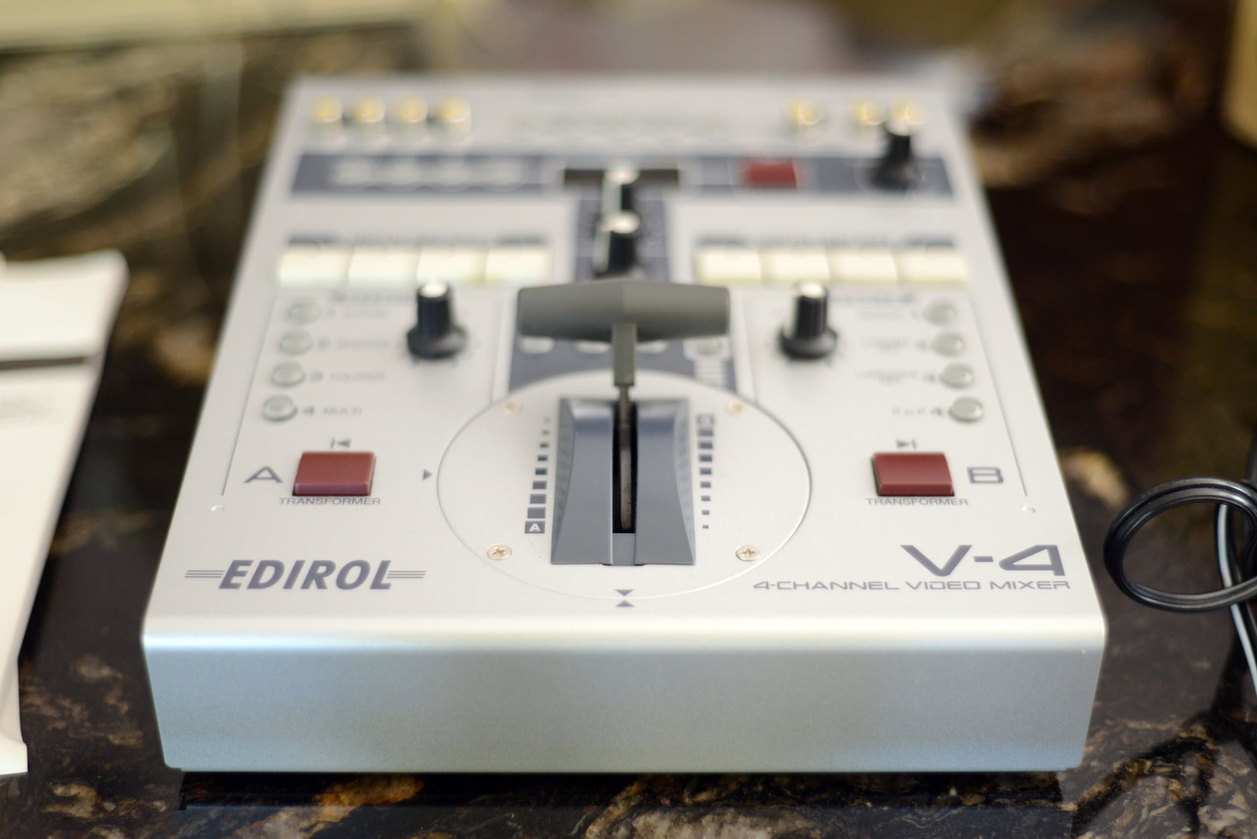Edirol V4 Video Mixer (with Effects)