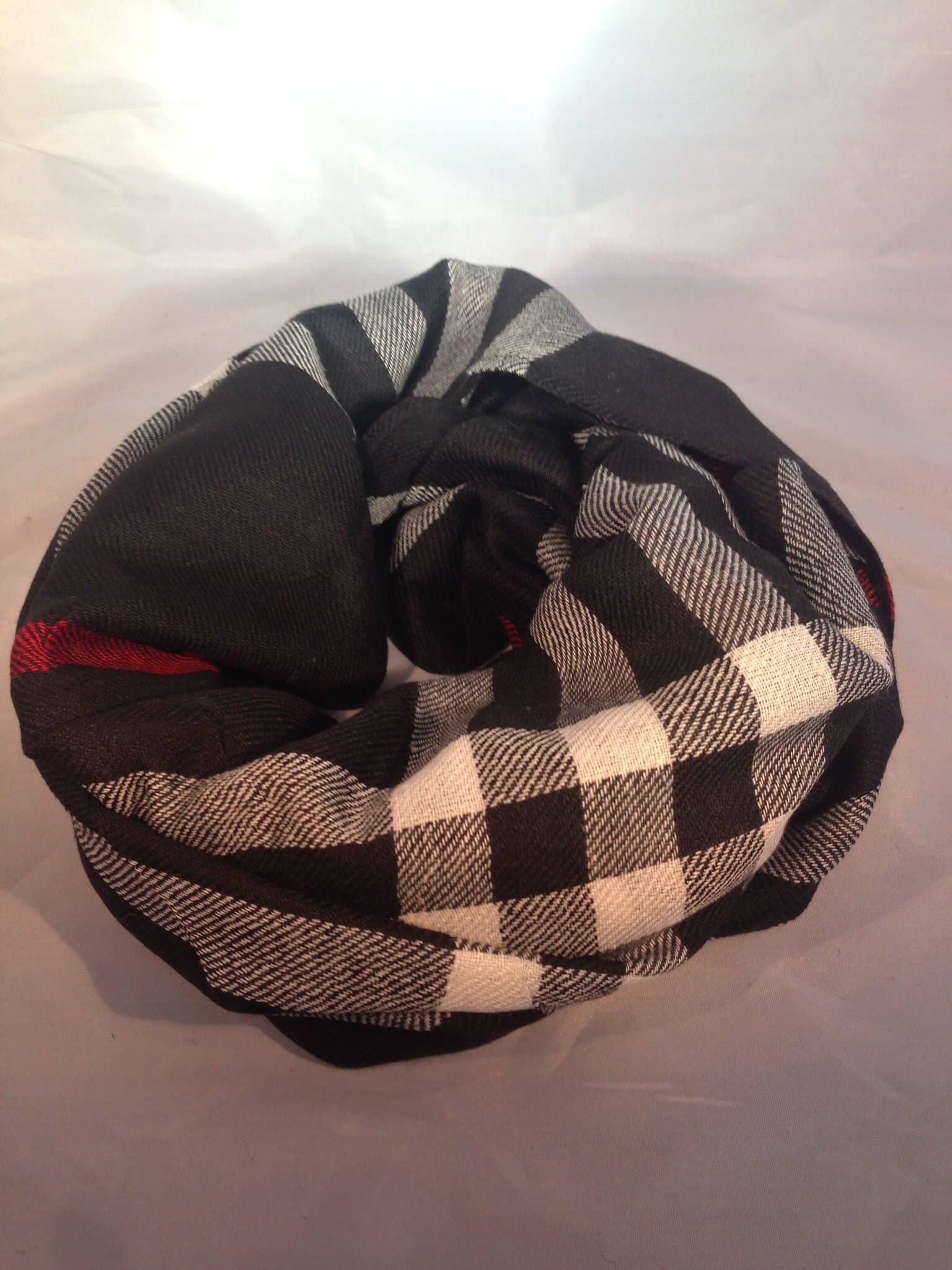 BLACK |WHITE | RED: GIANT CHECK PLAID INFINITY SCARF: 28"X 34" 100% Acrylic "ADD A POP OF PERSONALITY TO MAKE AN OUTFIT YOUR OWN"