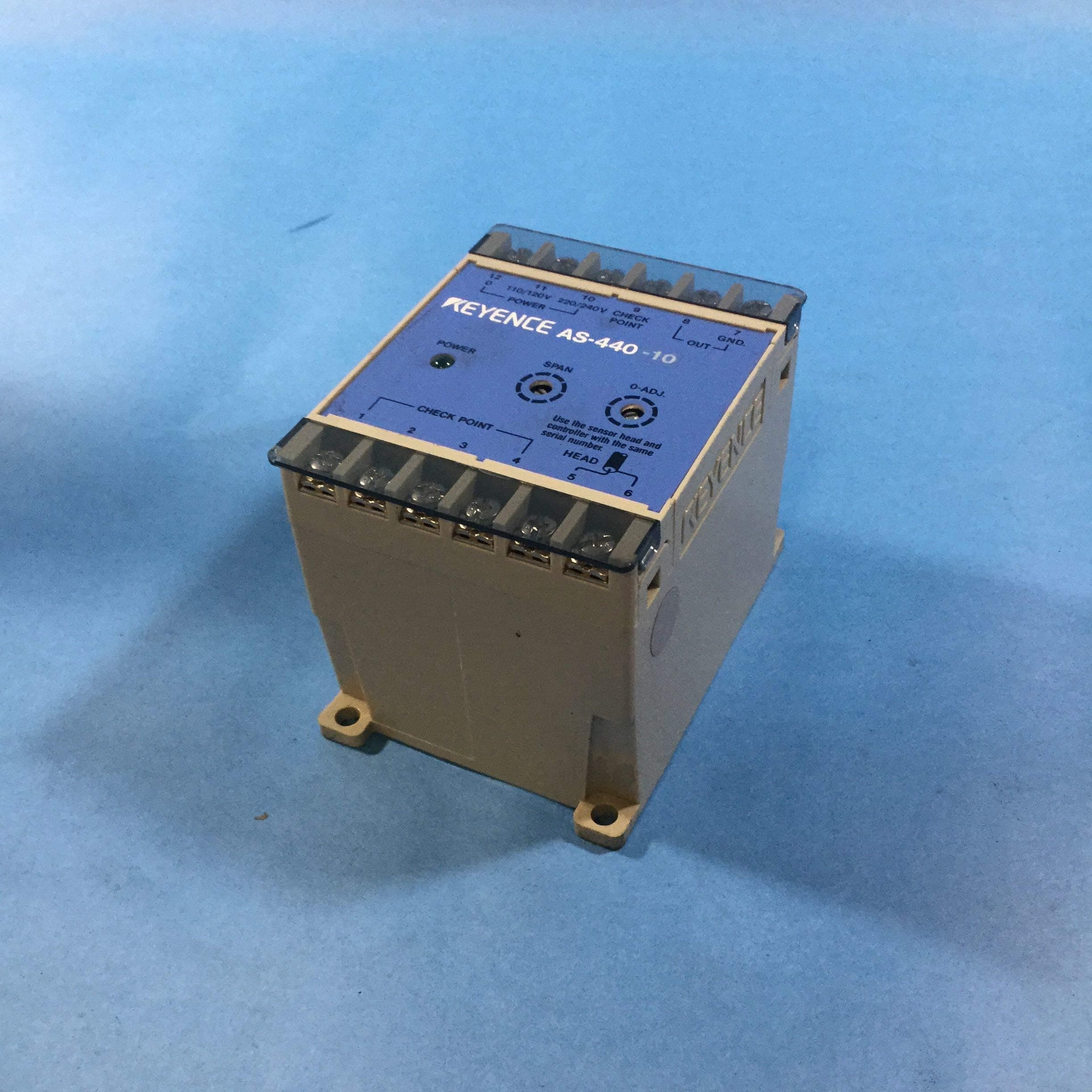 KeyenceAS-440-10 SENSOR AMPLIFIER WITH 2 SENSORS