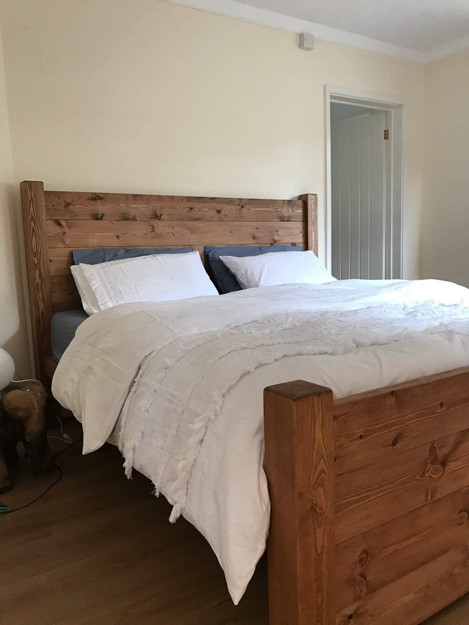 HANDMADE CHUNKY REDWOOD PANEL PINE WOOD SINGLE DOUBLE SUPER KING SIZE BED FRAME CAN BE CUSTOM MADE