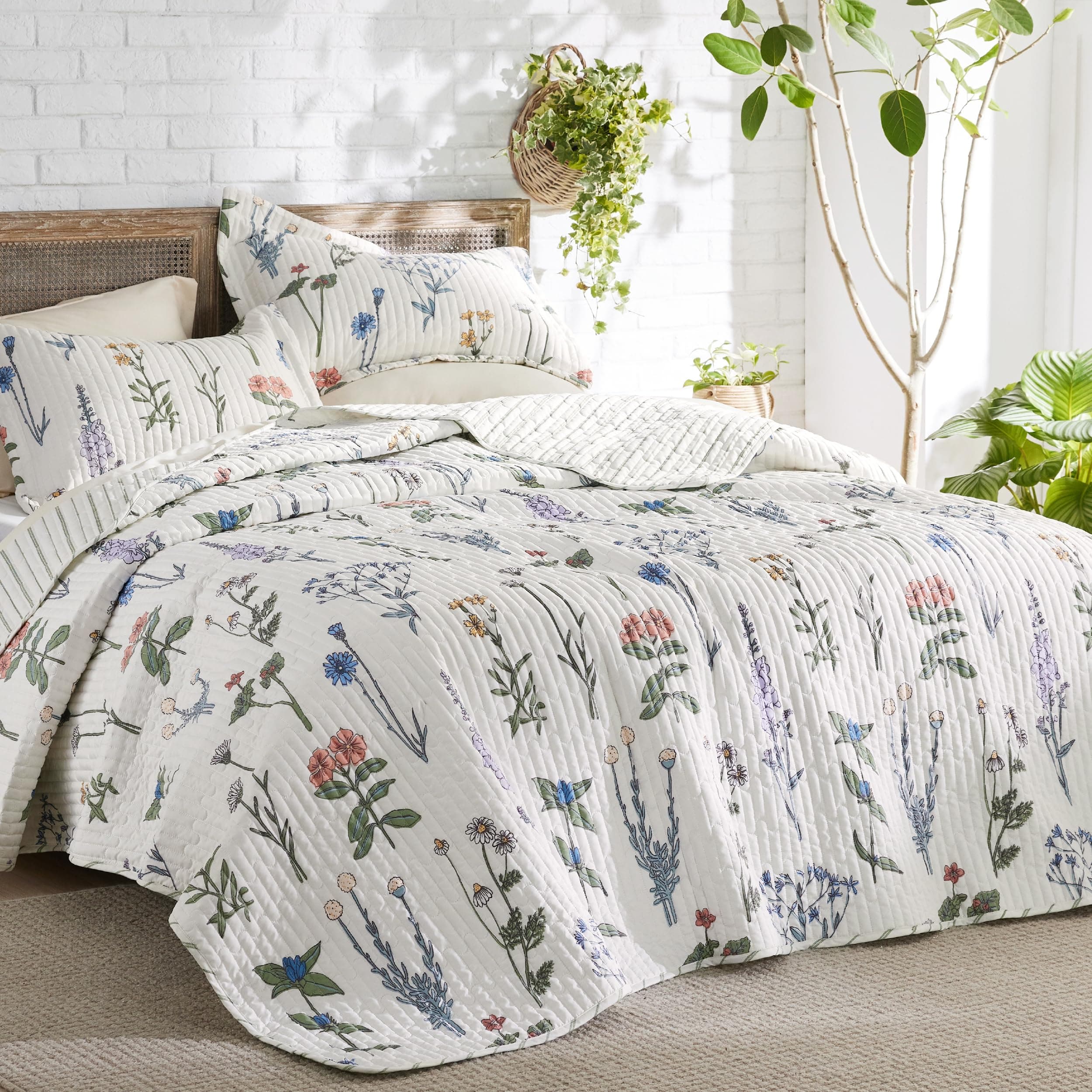 Bedsure Floral White Quilt Queen - Reversible Queen Size Floral Quilt Bedding, Lightweight Bedspread, Soft Botanical Coverlet for All Seasons (90"x96")