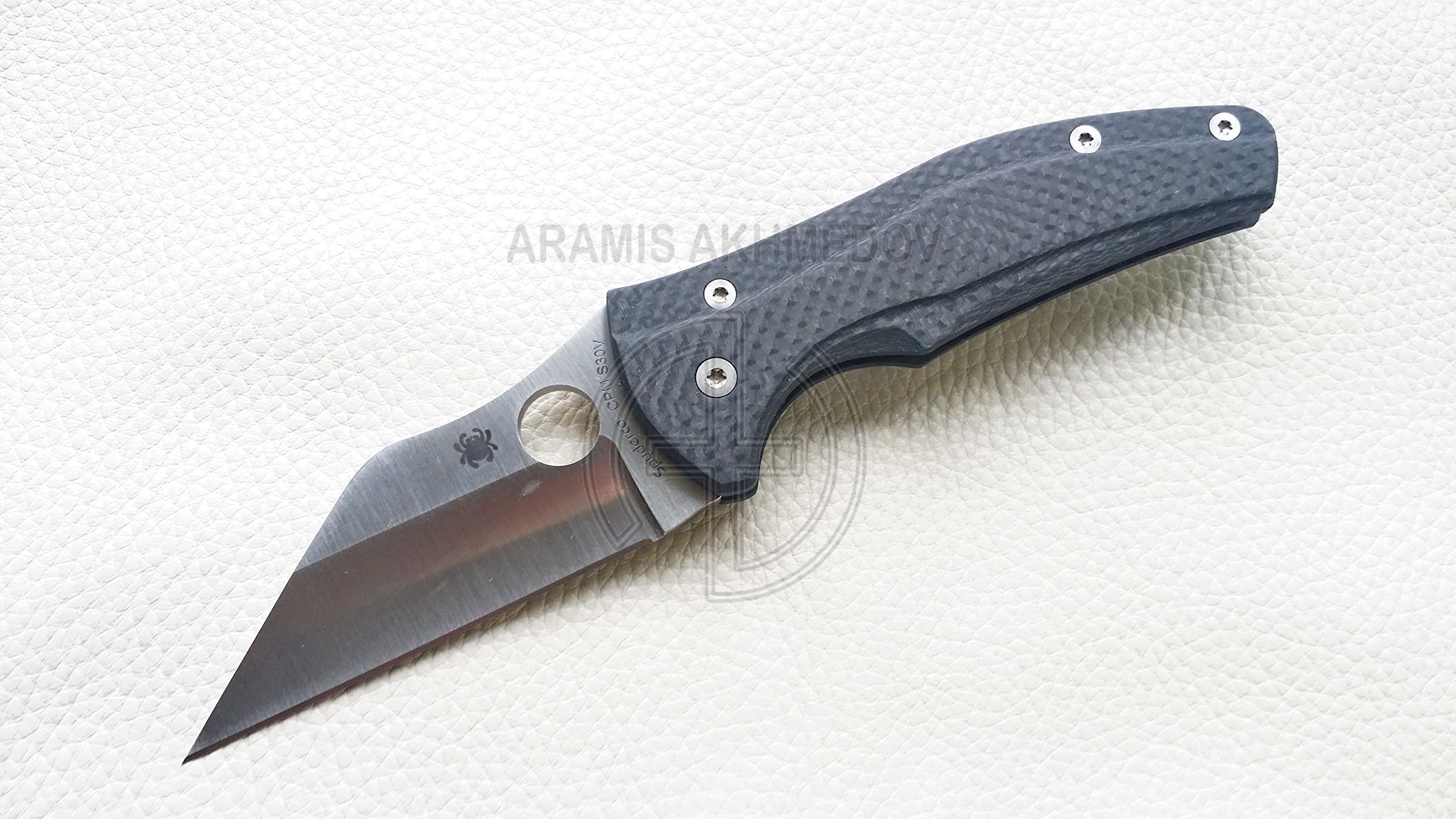Custome scales for Spyderco Yojimbo 2. Model Marabou. CF- Black (Knife not included)
