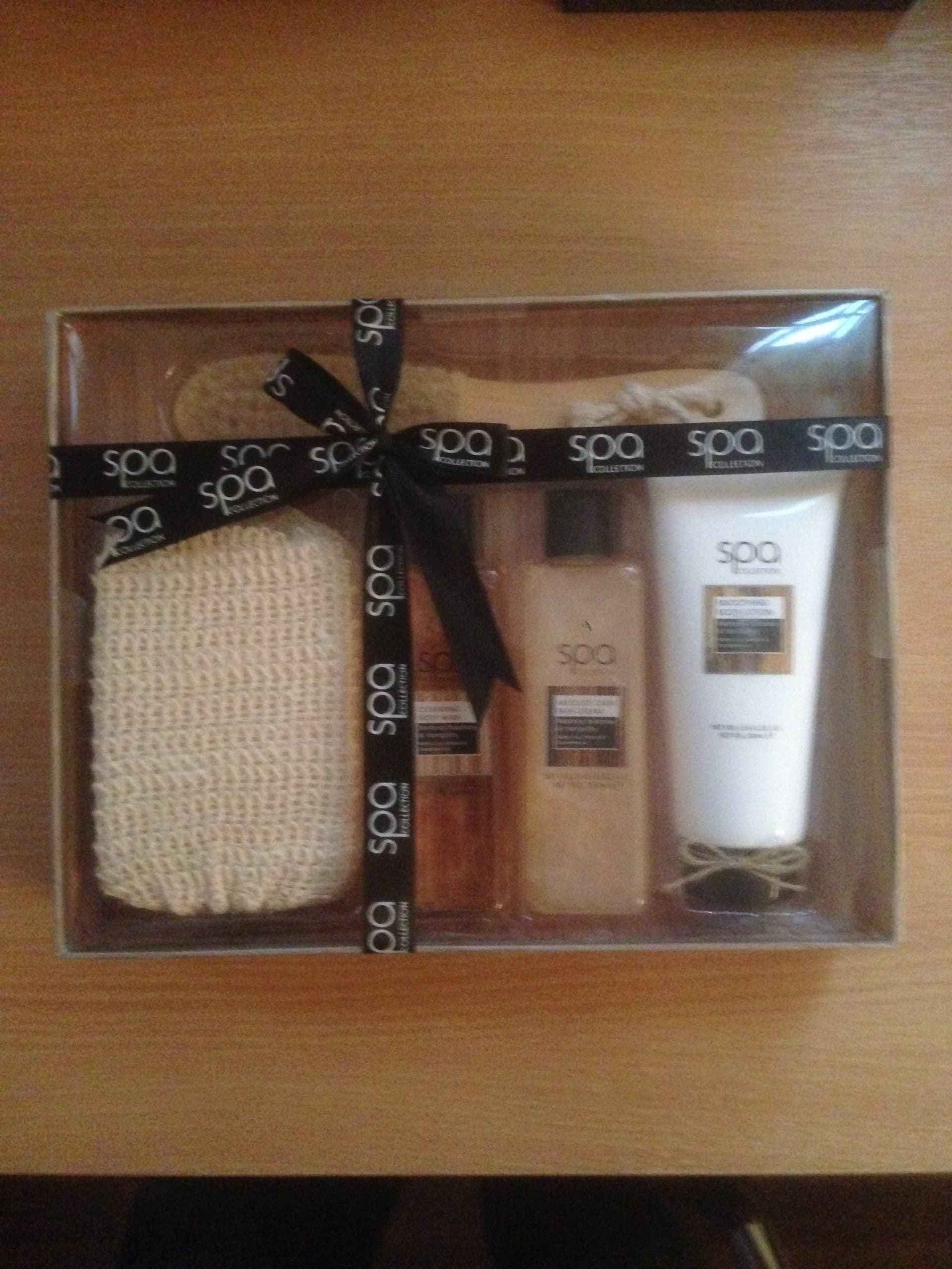 Style & Grace Spa Deluxe Natural Spa Experience Gift Set 250ml Body Wash + 180ml Body Lotion + 250ml