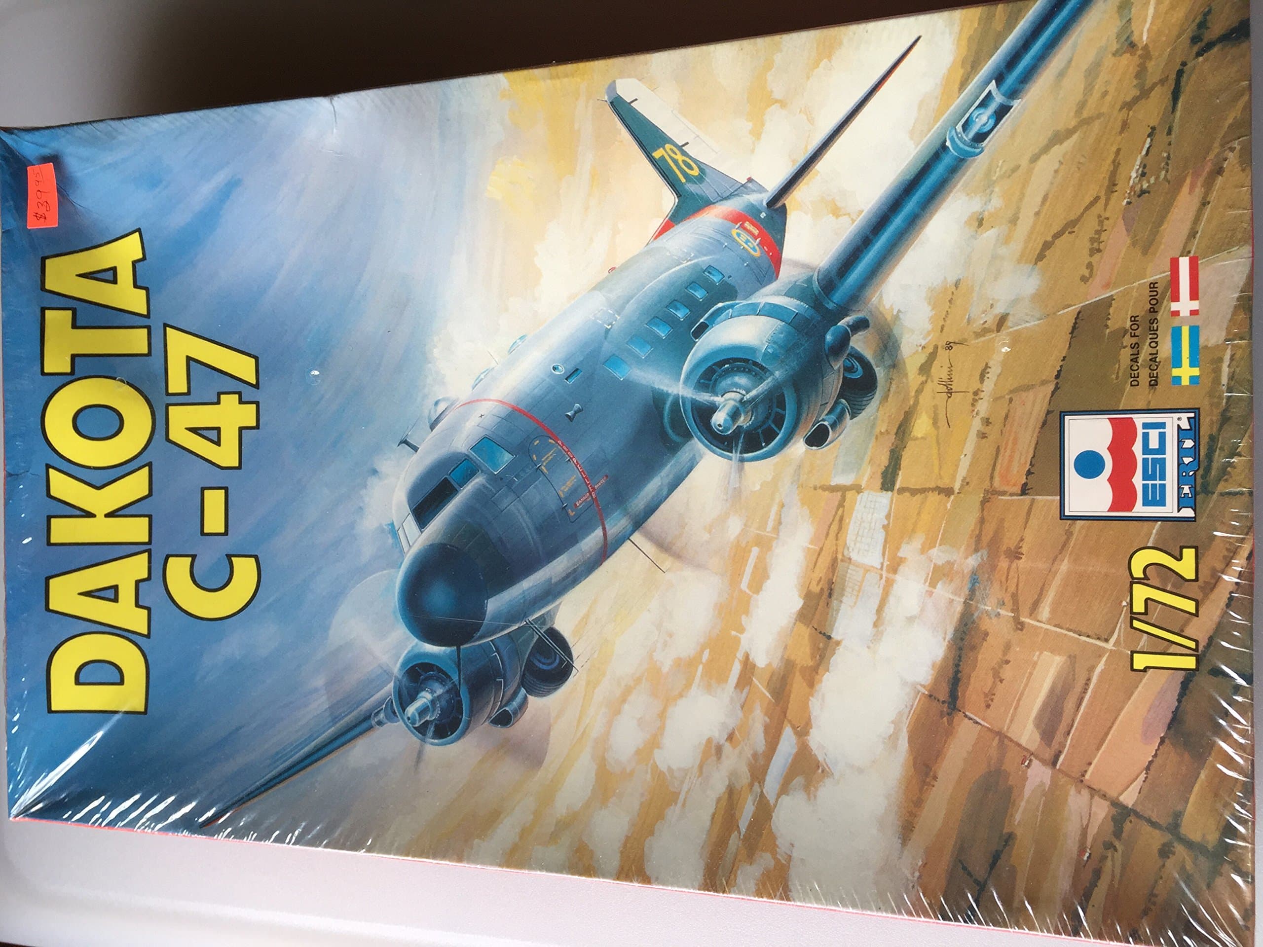 Model Kit 1:72 Scale Dakota C-47 Airplane