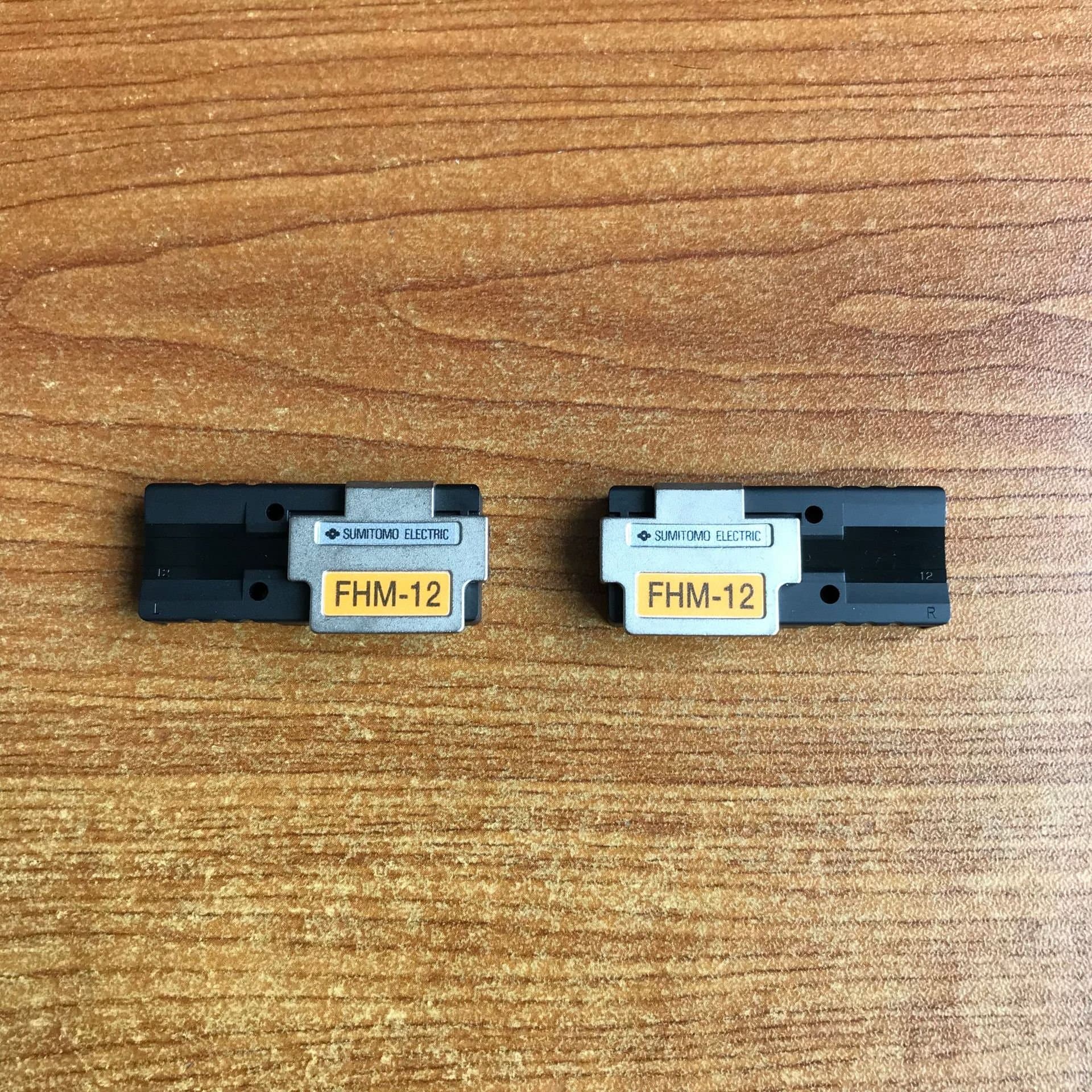 Sumitomo Ribbon Mass Fusion Splicer 12 Core Fiber Holder Sheath Clamp Chucking Fixture FHM-12 for Type-66