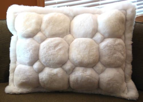 SoftRugs White-On-White Puffs Design 16-Inch by 24-Inch Rectangular Alpaca Pillow Cover