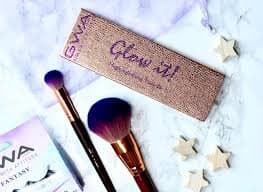 Girls with attitude Glow it highlighting palette