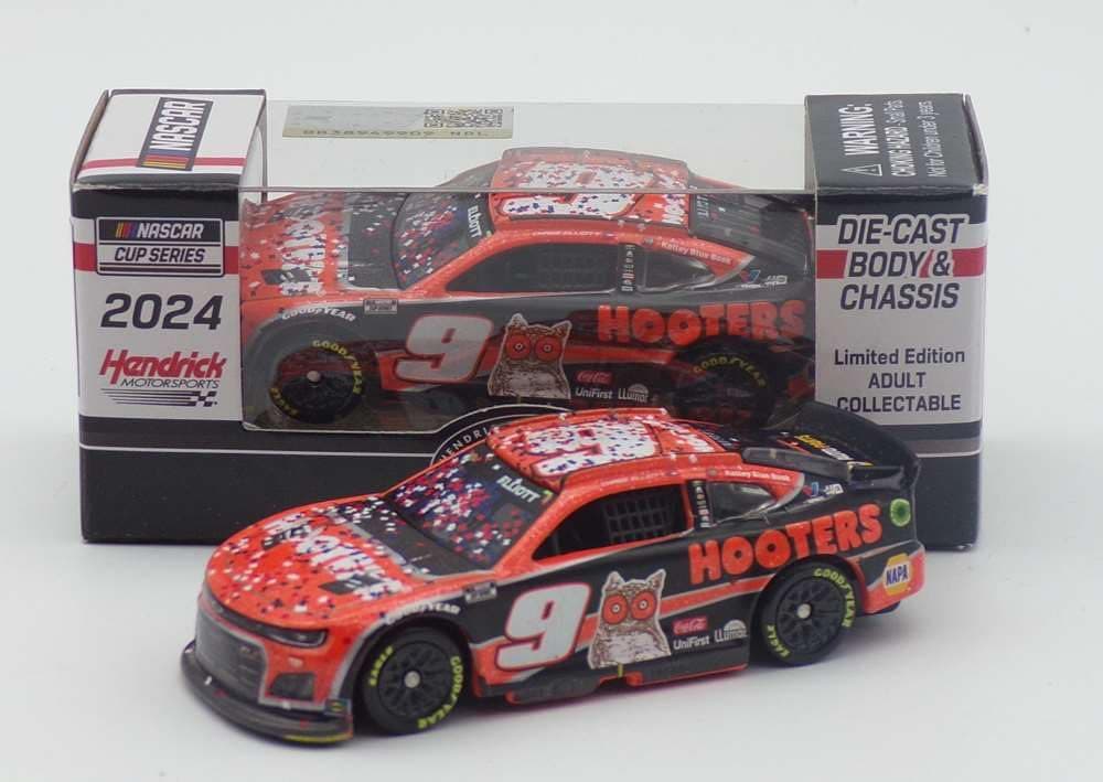 Chase Elliott 2024 Hooters Texas Race Win 1:64 Diecast
