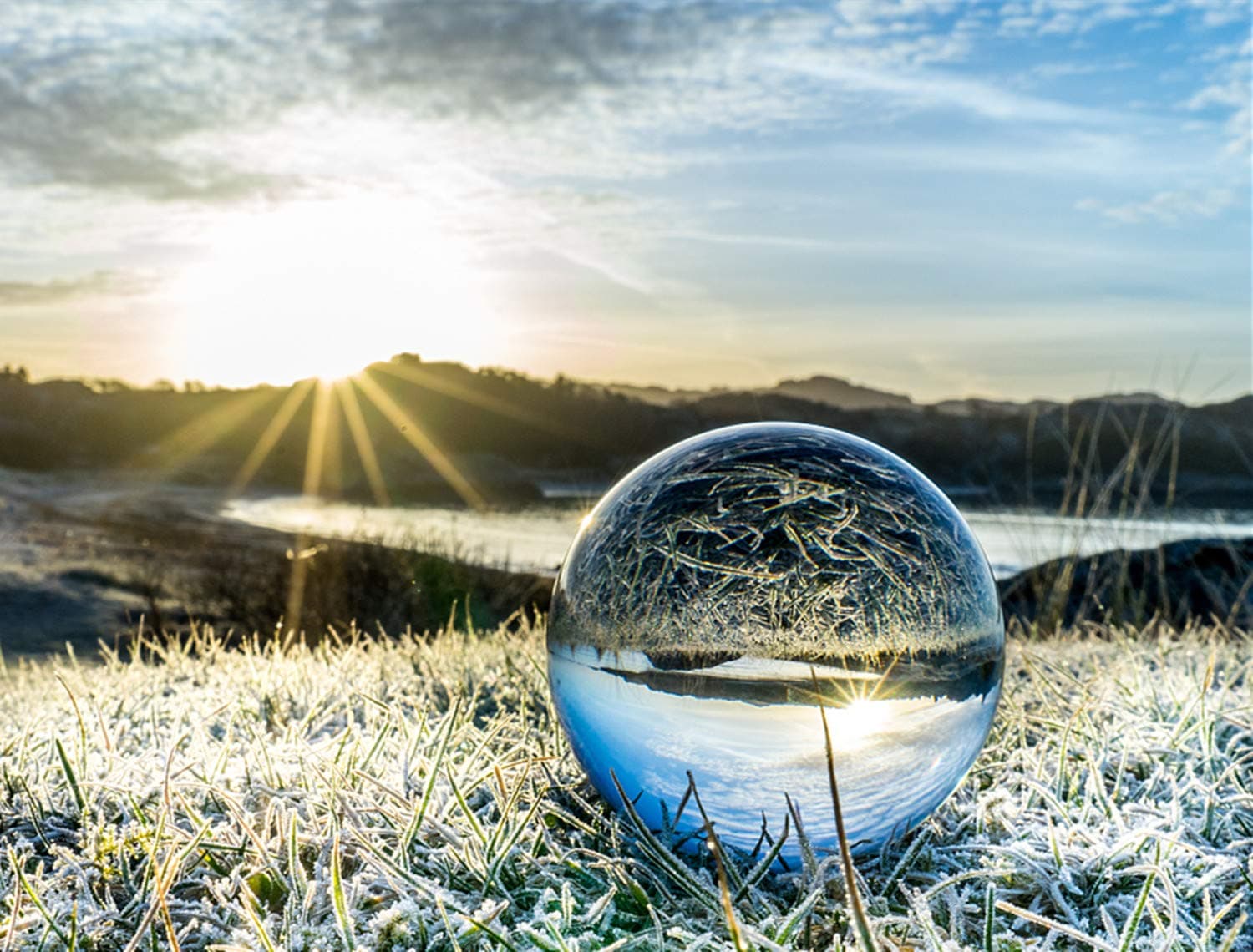 Clear Crystal Ball with Stand, 60mm/80mm/110mm Art Decor K9 Crystal Prop for Photography Decoration (70mm)