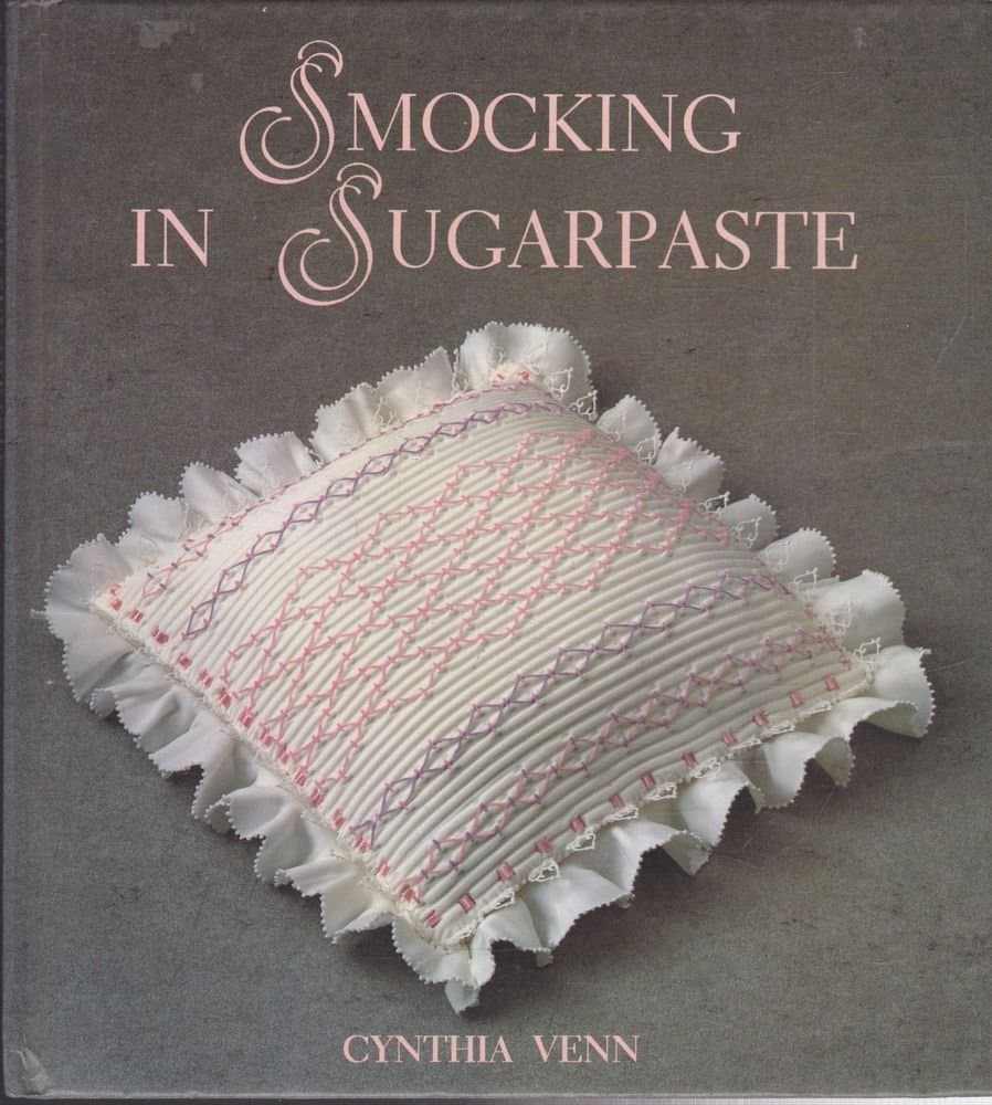 Smocking in Sugarpaste Hardcover – December 31, 1899