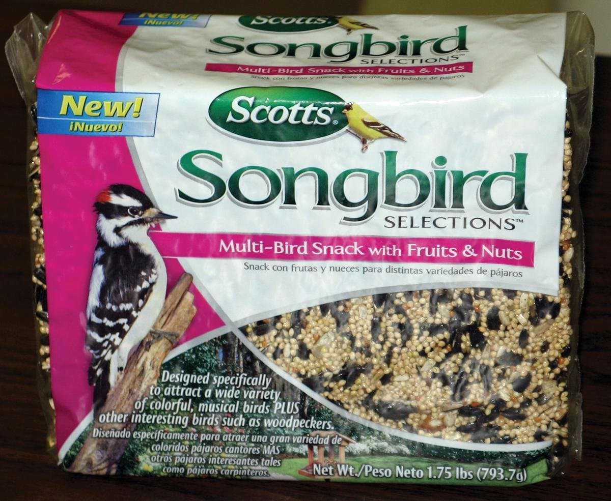 Songbird Selections Multi-Bird Snack with Fruit & Nuts Wild Bird Food, 1.75-Pound