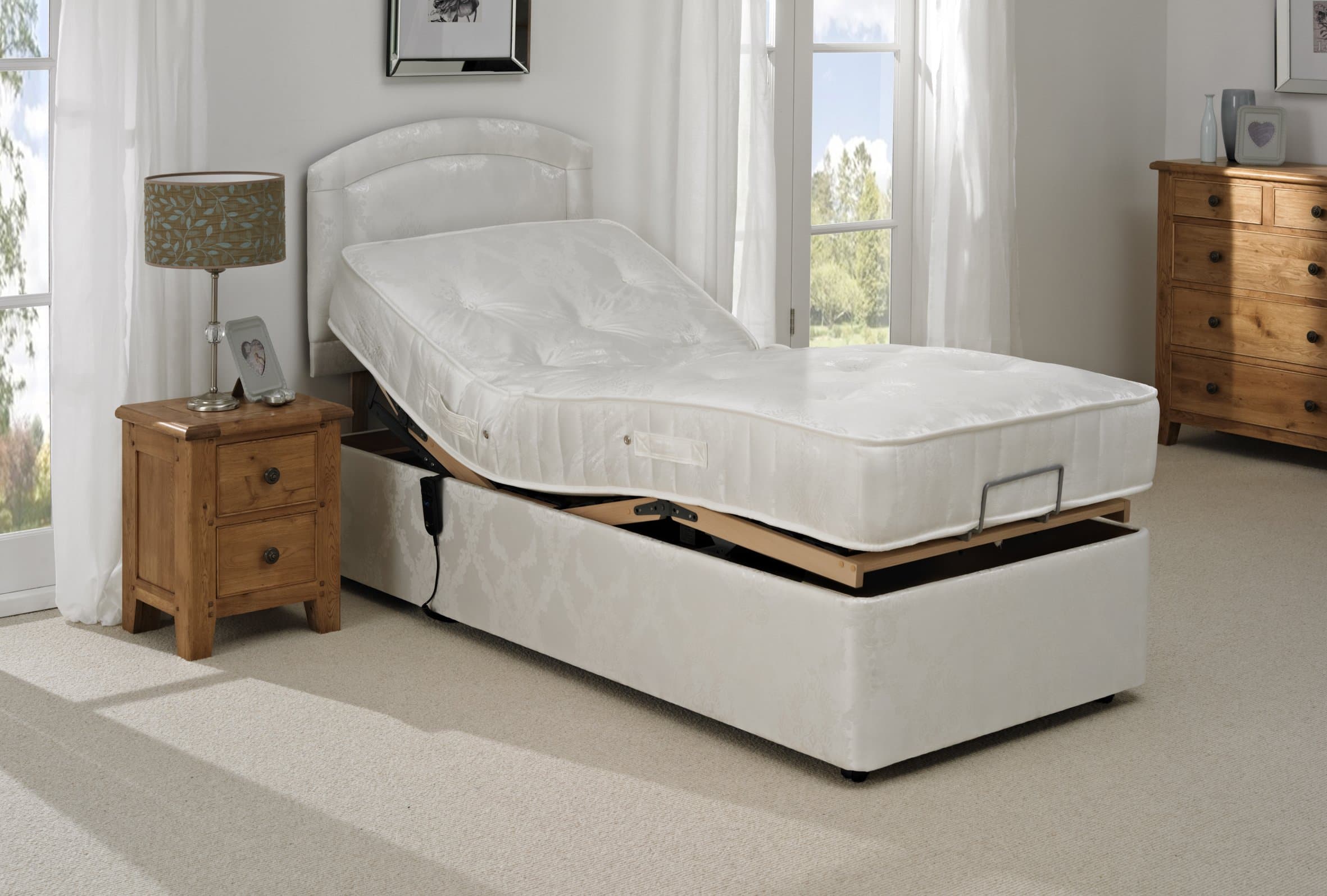 MccArthy Mobility Furniture 3ft Aukland Electric Adjustable Bed with Hand Tufted 800ct Pocket Spring Unit - LIFETIME GUARENTEE