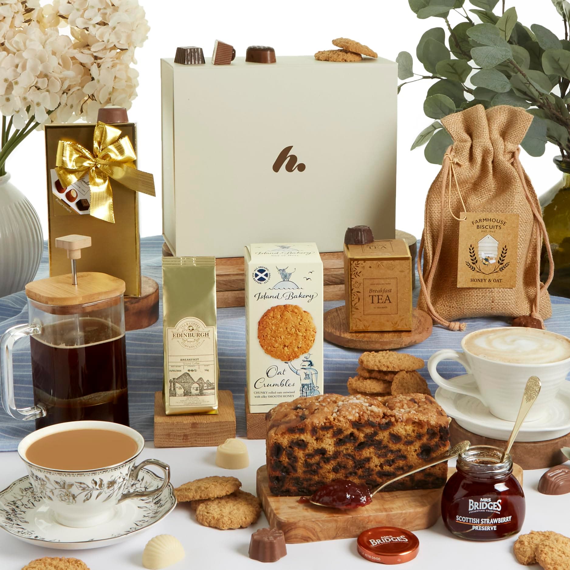 Luxury Scottish Hamper – Gourmet Food Hamper Gift Basket with Delicious Fruit Cake, Chocolates, Oaty Biscuits, Artisan Tea, Coffee – Birthday Gift Hamper for Women & Men - Thank You & Celebration Gift
