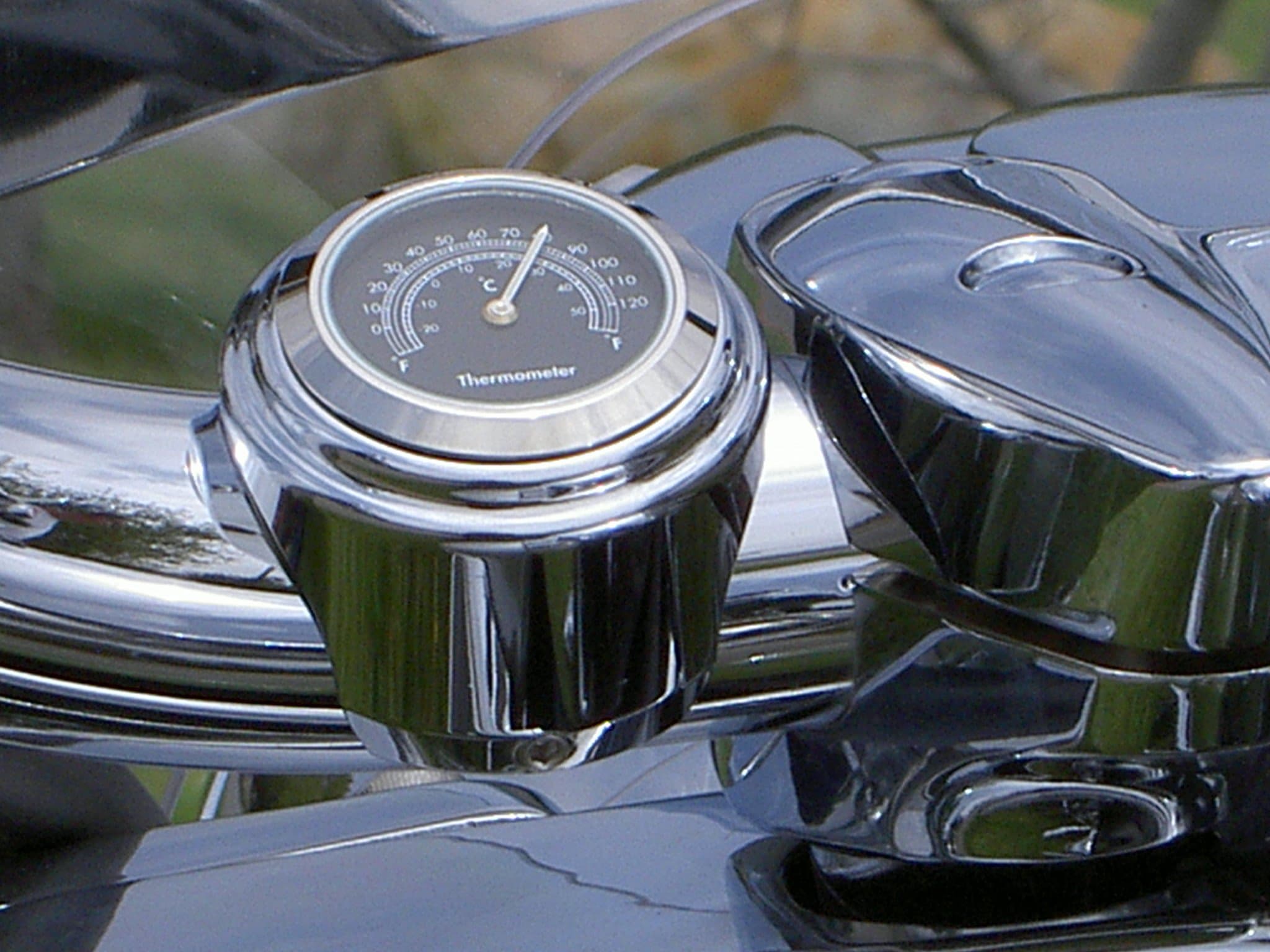 Riders Passion Chubby 1-1/4" Bar Mount Black Thermometer RP-CBTB