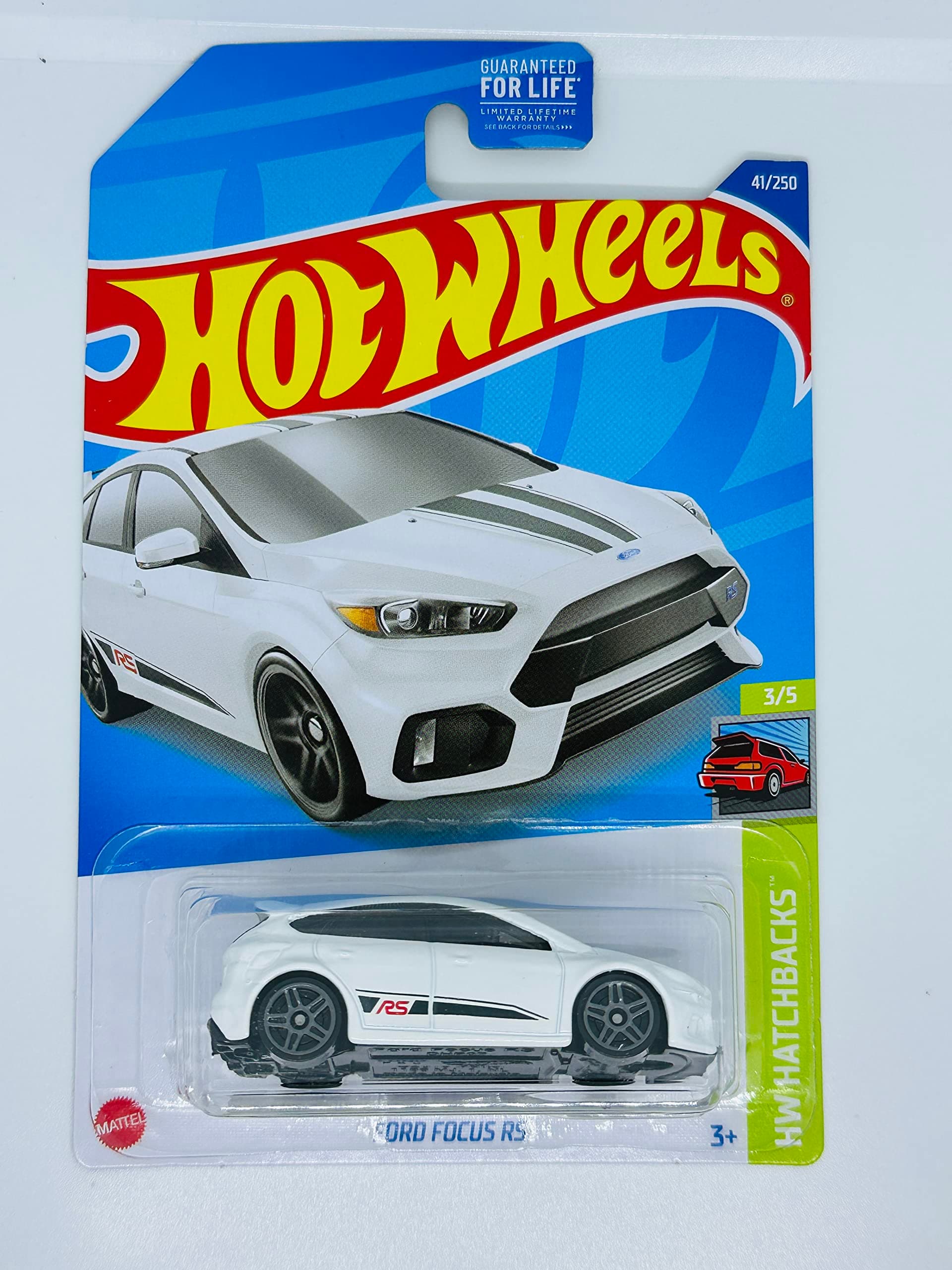 Hot Wheels 2022 - フォード フォーカス RS - クローガー限定ホワイト - HW ハッチバック 3/5-41/250 - 箱に包まれたバブル包装